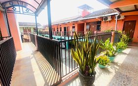 Hotel Gerung 1 Near Alun Alun Nganjuk Mitra Reddoorz